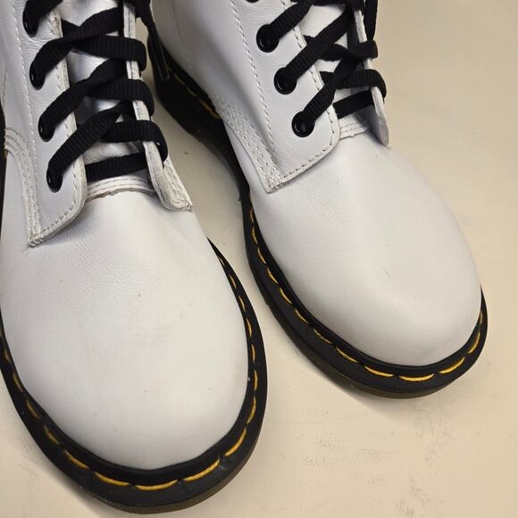Doc Martens Women's 1460 8-Eye Lace-Up Combat Boot in White Leather, US 7, EU 38 - Picture 4 of 11
